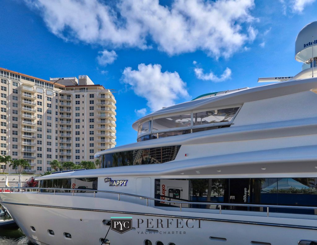 Fort Lauderdale Boat Show - PerfectYachtCharter.com 38_HDR